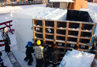 Borealis Winter Festival 2012 Laila Kolostyák and Mari Bottolfsen working together