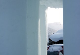 Lukas Arons, Hovden 2007, construction in snow